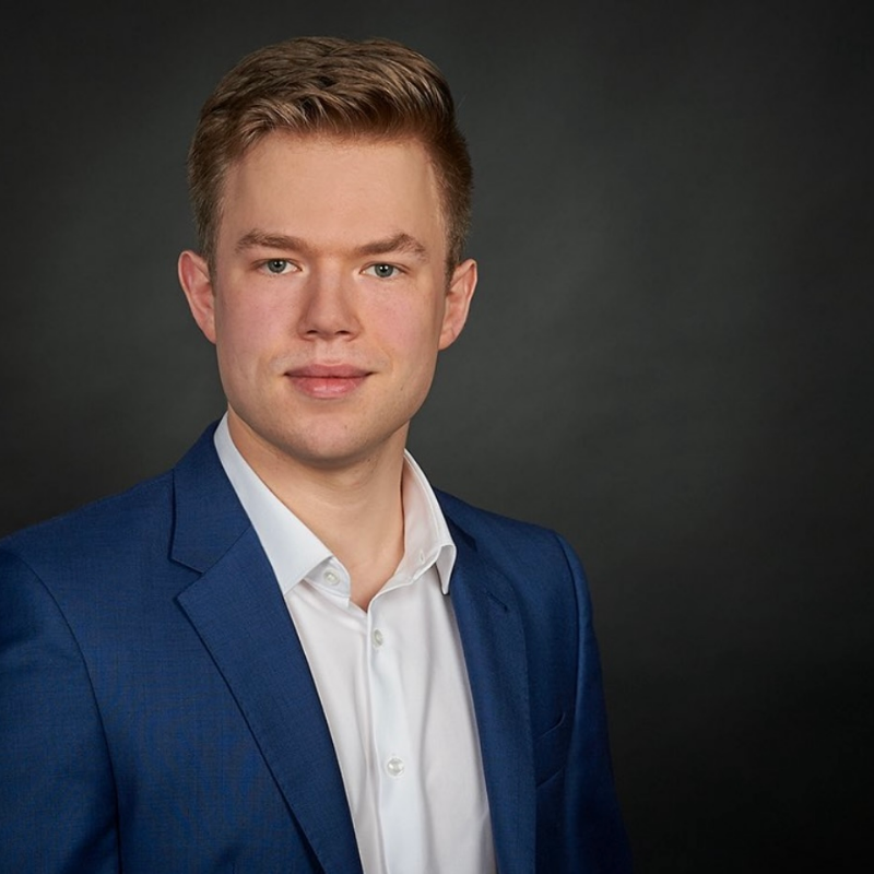 Terminvereinbarung mit Tristan Bratz