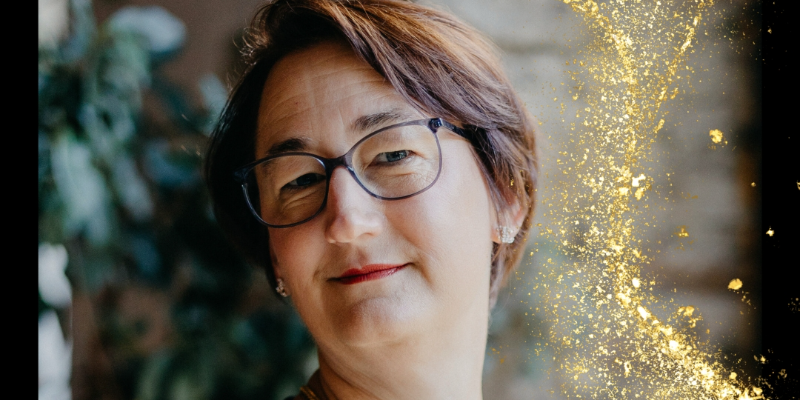 AURAMAGIE

Selbstlern-Kurs mit energetischen Tools
& Einstieg in die Aurachirurgie.